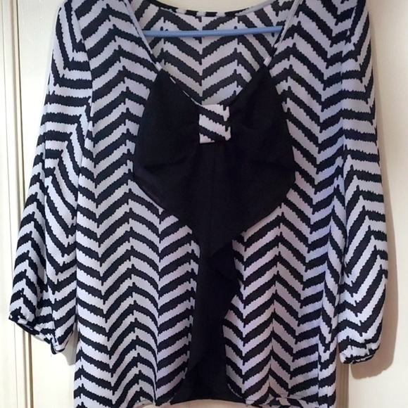 My Michelle Women's Blouse Size Medium - Picture 3 of 4